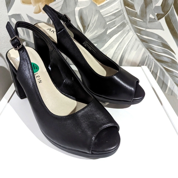 Anne Klein heels - Picture 1 of 5